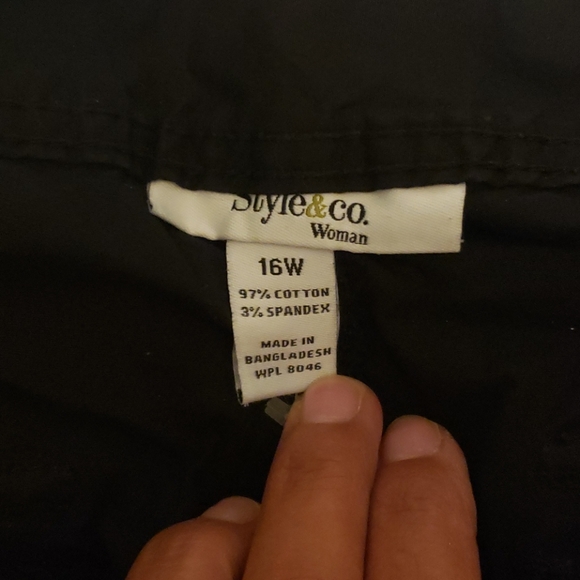 Capris - Picture 4 of 5